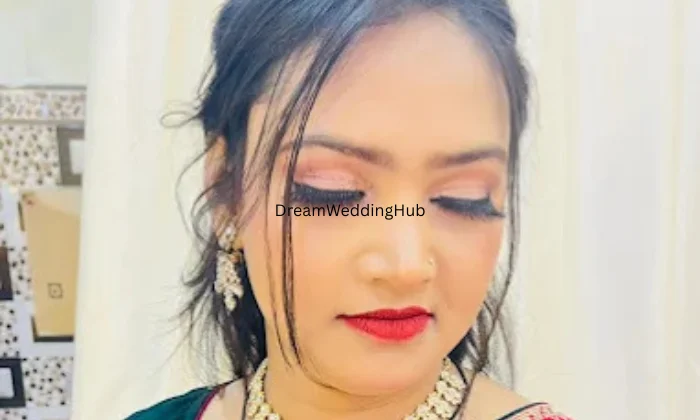 Glamorous Avenue makeup salon